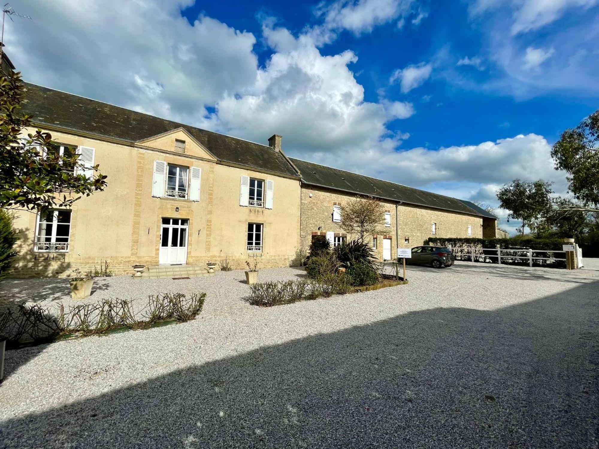 Les Chambres D'Omaha Beach Etablissement Avec Deux Chambres D'Hotes, Petit-Dejeuner Compris Fait-Maison Et Produits Locaux Виервил-сюр-Мер Екстериор снимка